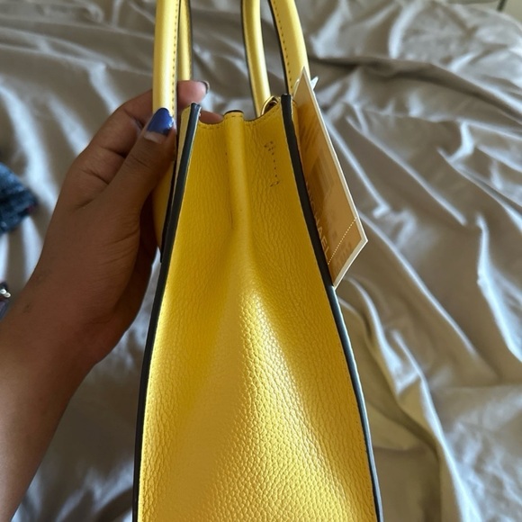 Michael Kors Mercer Crossbody bag Yellow - Picture 5 of 7